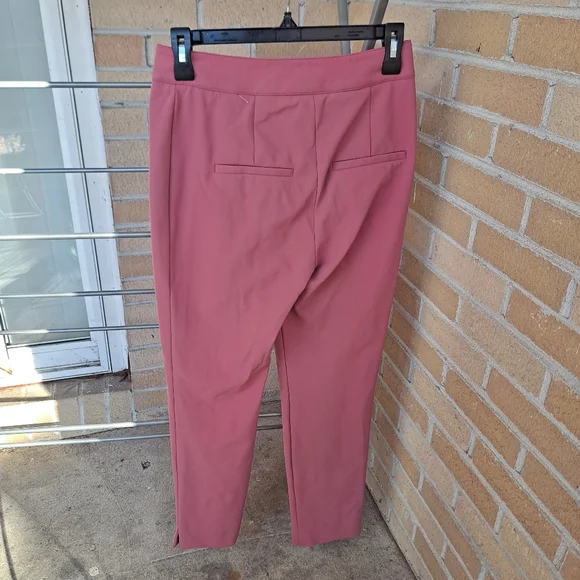 NWOT! Size: 2 Veronica Beard Lago Dress Cropped Pants in Mauve
